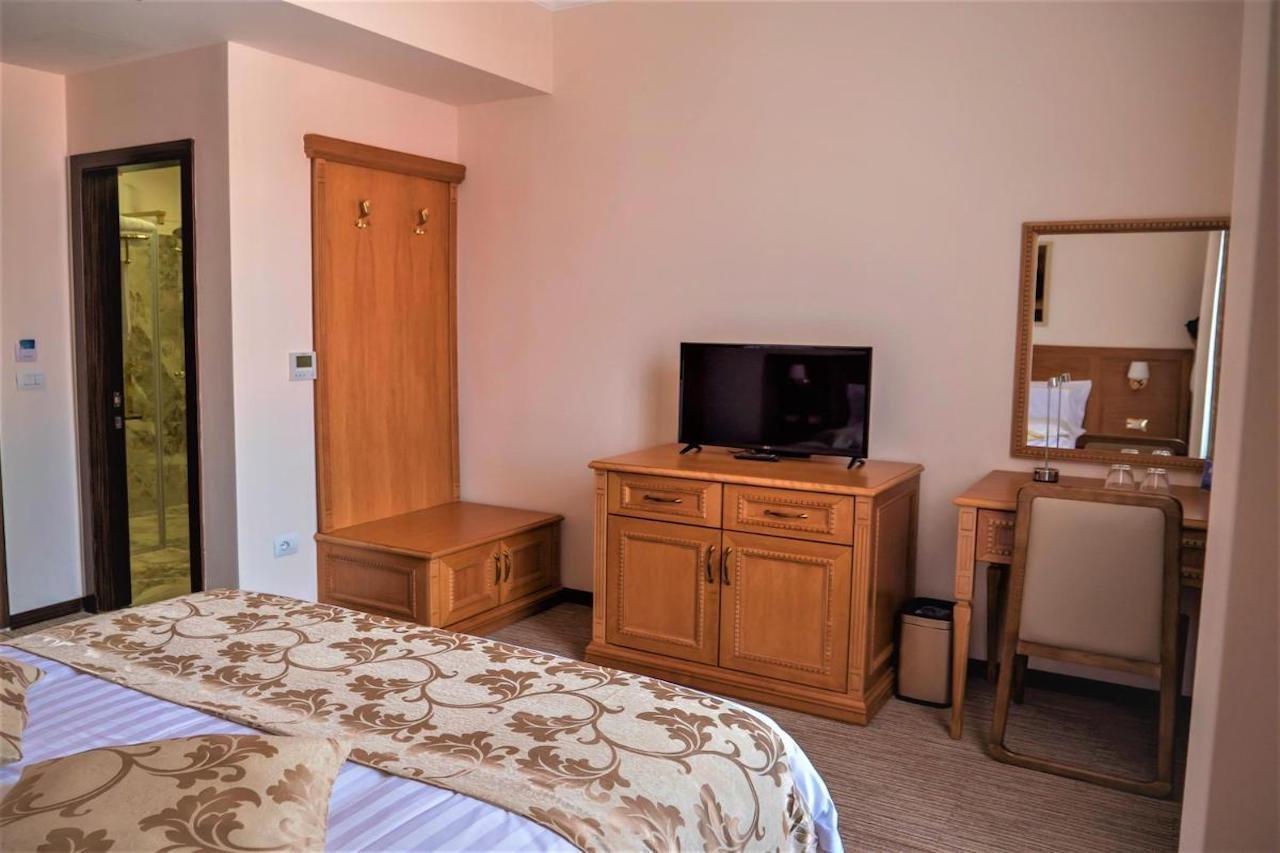 Hotel Boka Тирана Екстер'єр фото