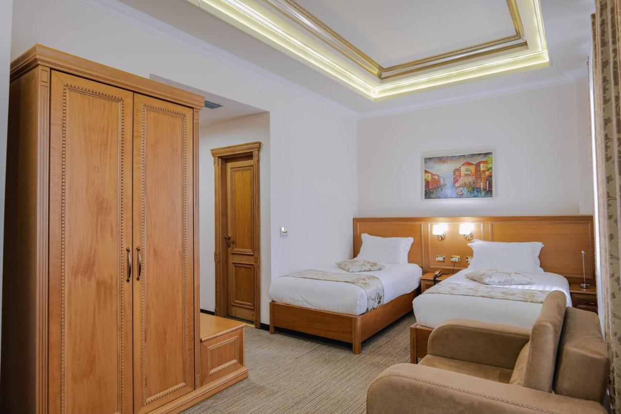 Hotel Boka Тирана Екстер'єр фото