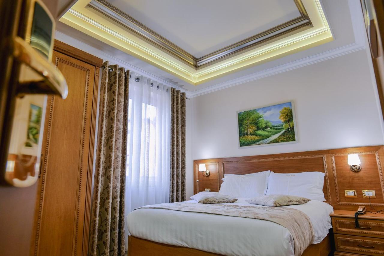 Hotel Boka Тирана Екстер'єр фото