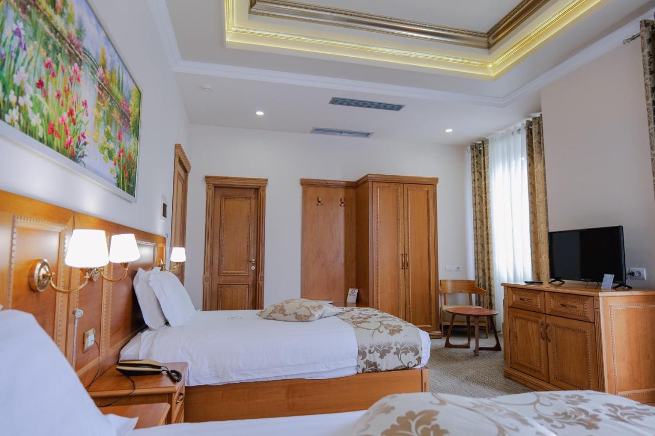 Hotel Boka Тирана Екстер'єр фото