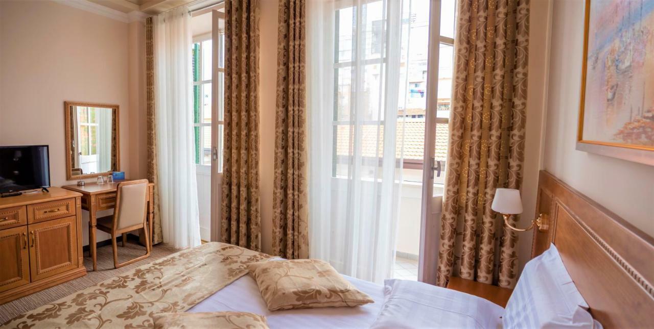 Hotel Boka Тирана Екстер'єр фото
